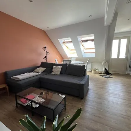 Cosy à 1km De La Apartamento